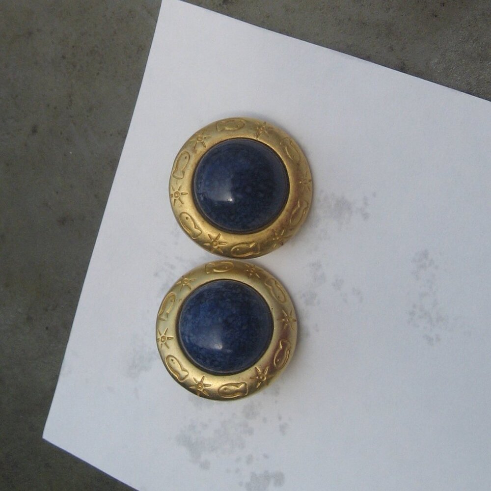Liz Cliaborne,Inc. pierced easrrings